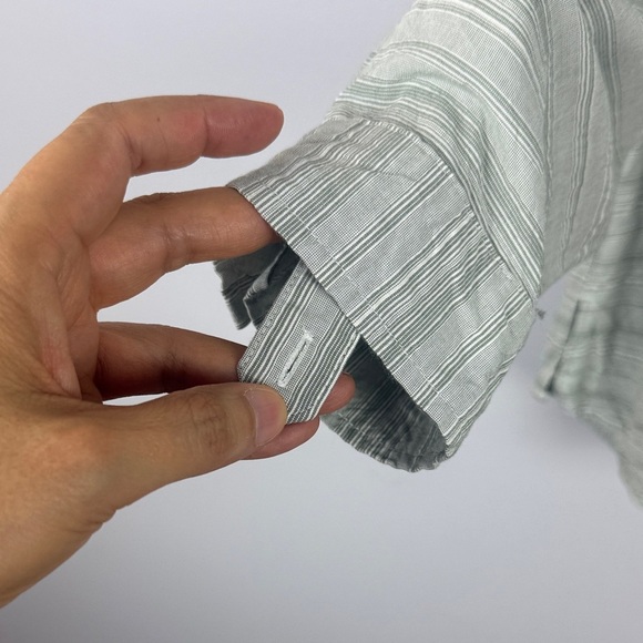 Chico's Casual Gray Striped Roll Up Sleeve Button-Up Blouse Size 3 - Picture 7 of 10